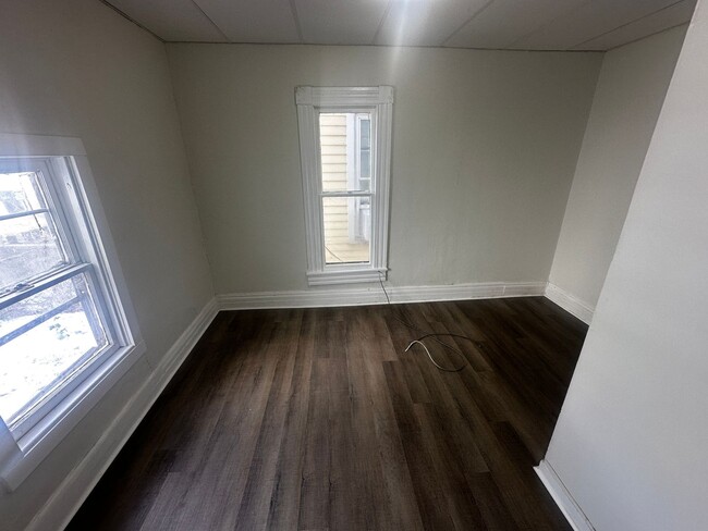 Building Photo - 2902 S 19th St