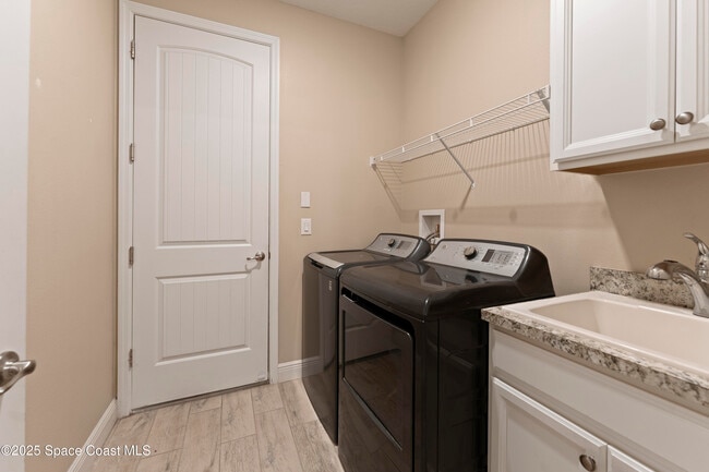 Building Photo - 5237 Kirkwall Cir