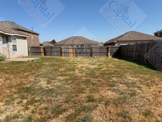 Building Photo - 9604 Ella Ln