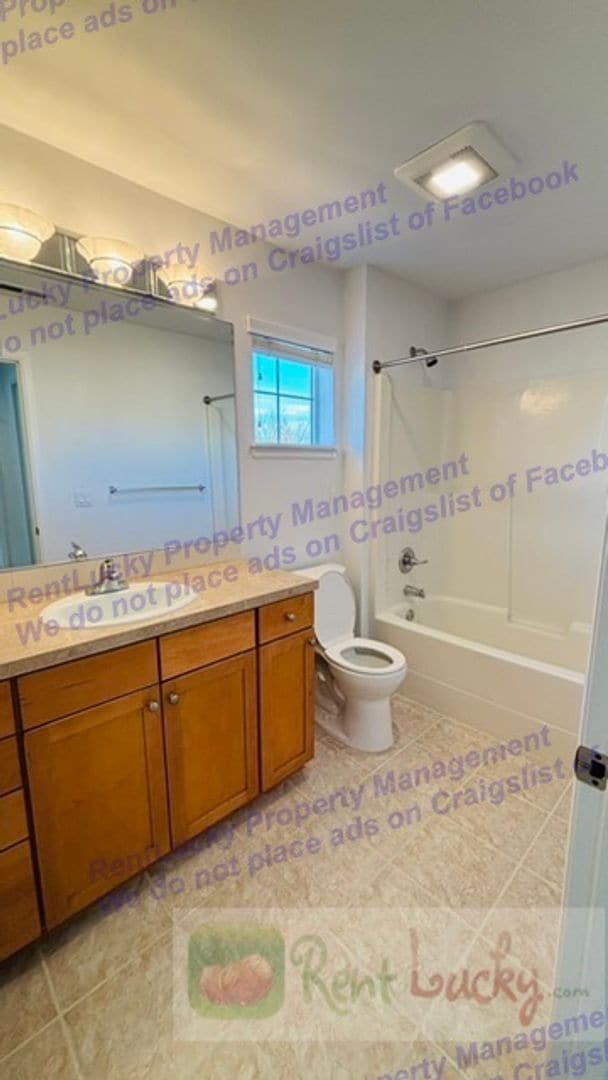 Building Photo - Fabulous 3-Bedroom Home in Popular Verdera Neighborhood in Mill Creek!!