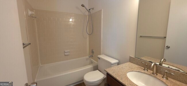 Building Photo - 330 Knoll Ridge Ct