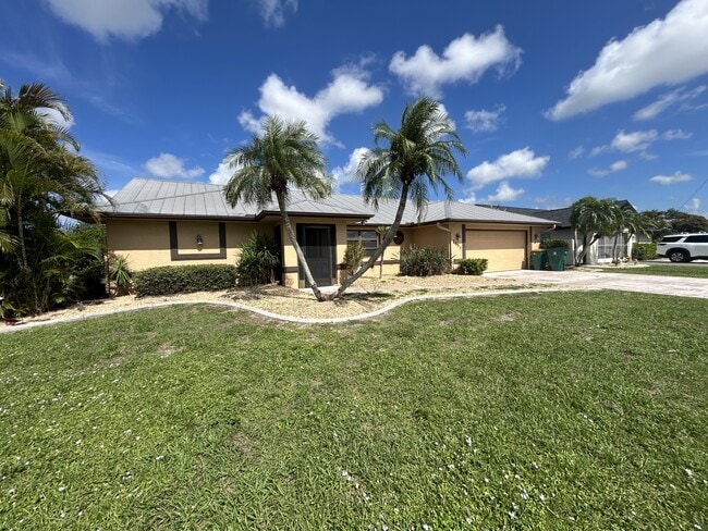 Primary Photo - 2093 Rio De Janeiro Ave