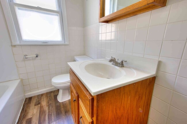Building Photo - Available Aug 7th - Very nice single family home with refinished hardwood and a very large open l...