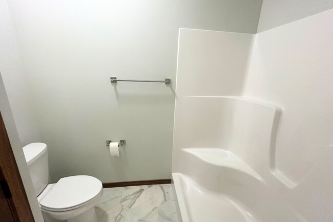 Building Photo - New Ranch Style 2 Bed 2 Bath Townhome