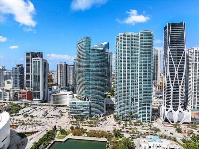 Building Photo - 888 Biscayne Blvd