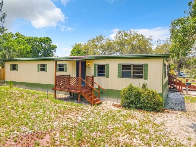 Building Photo - 831 Wolf Trail