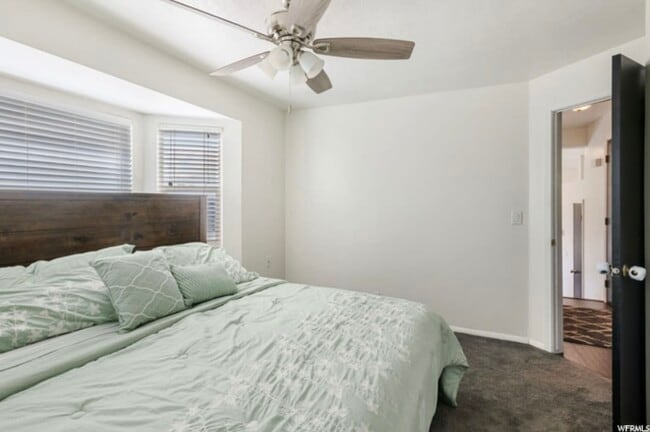 Building Photo - 5579 Deerbrush Cir