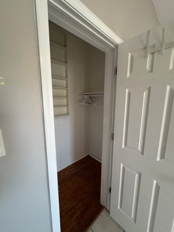 Building Photo - 1858 W 21st Pl