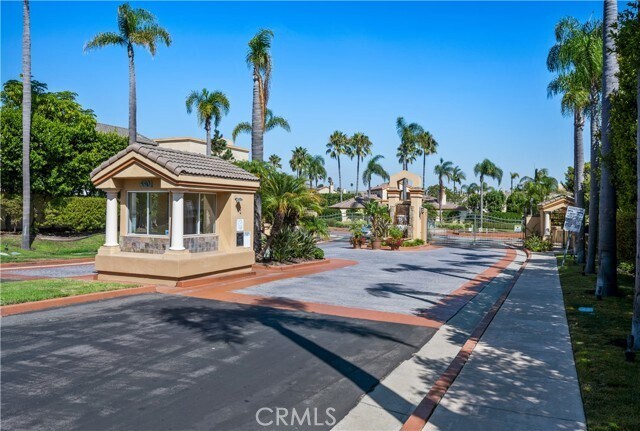 Building Photo - 21015 Tomlee Ave