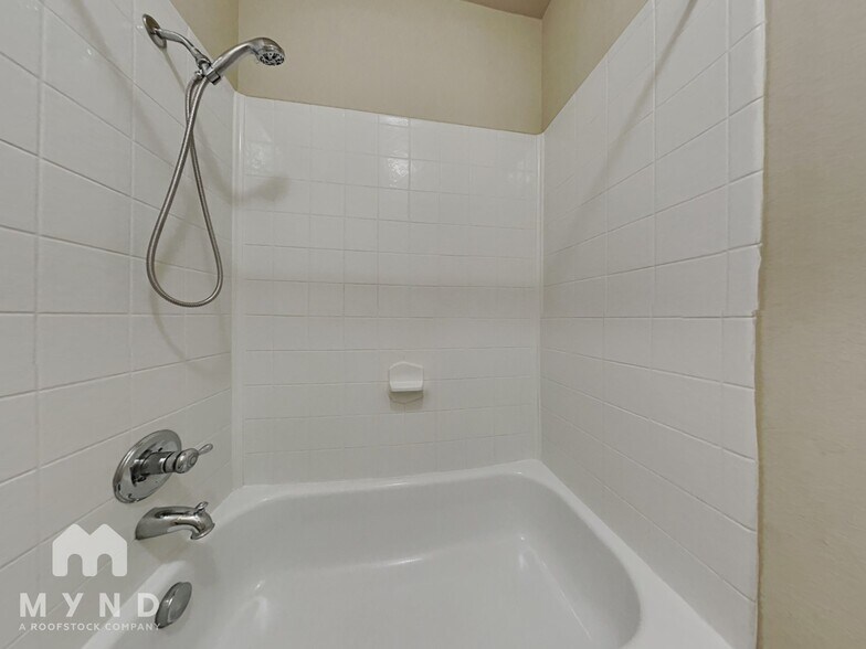 Building Photo - 4463 Diamante Dr