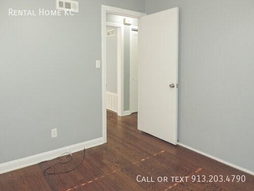 Building Photo - 6325 Santa Fe Dr