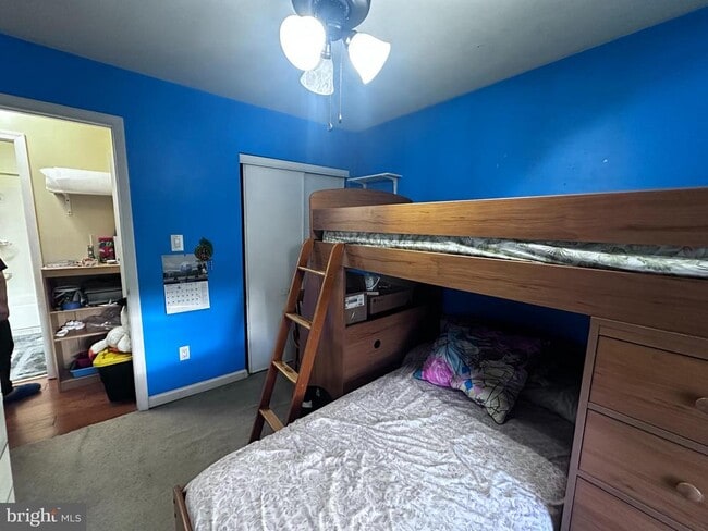 Building Photo - 9579 Tudor Oaks Dr