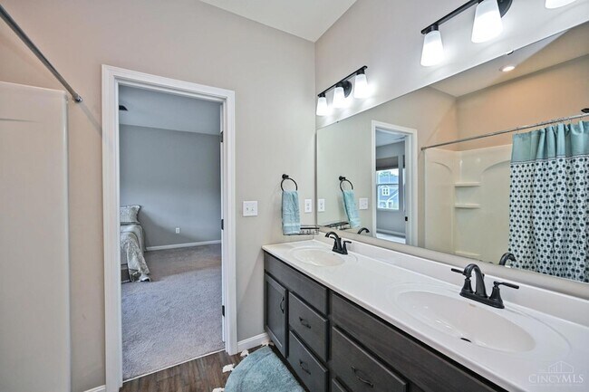 Building Photo - 1538 Summerview Ln