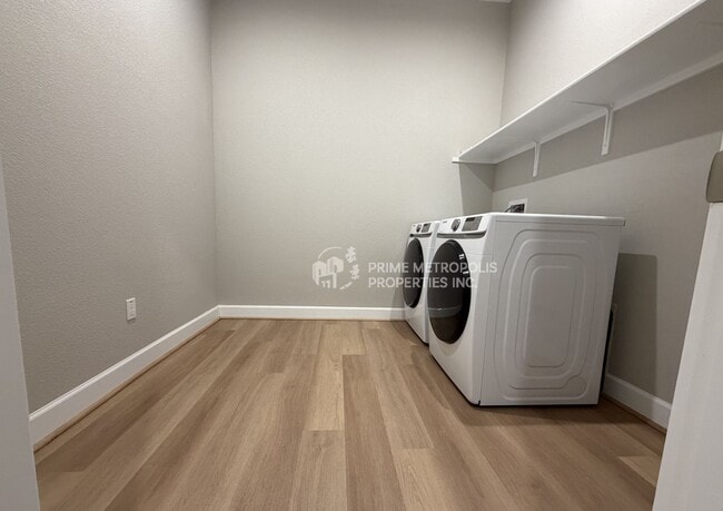 Building Photo - 681 Bacarra St