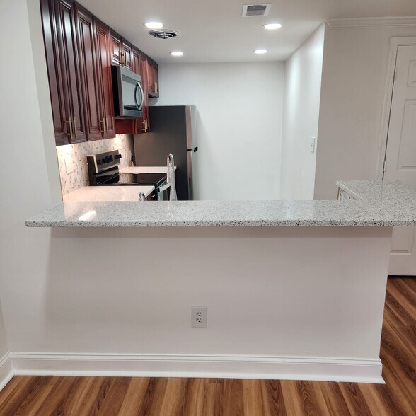 Building Photo - 30 Welbeck Ct