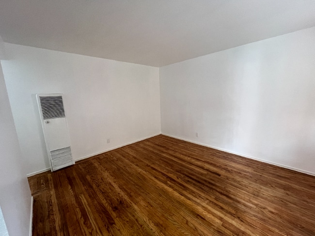 Building Photo - 3215 Taraval St
