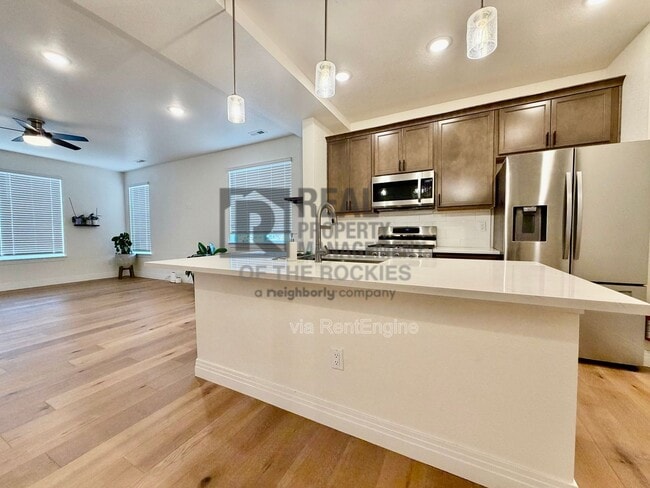 Building Photo - 1203 Bon Homme Richard Dr