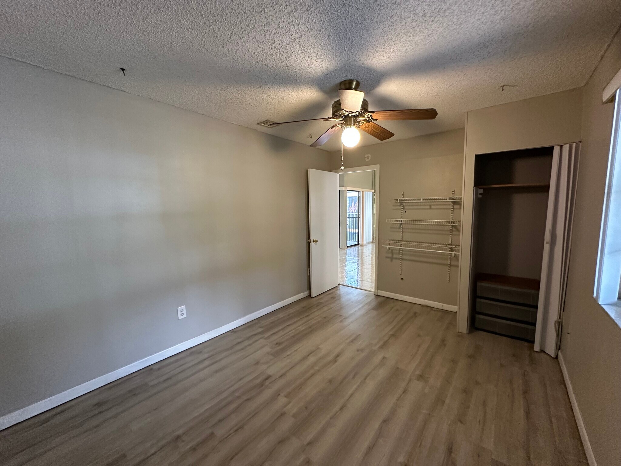 Building Photo - 1024 S Independence Dr