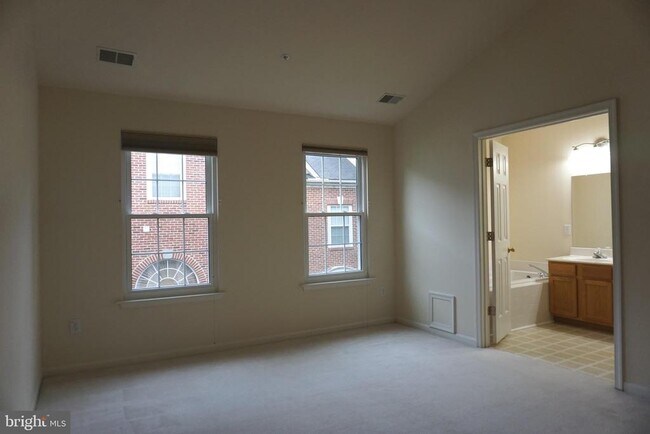 Building Photo - 9724 Athletic Way
