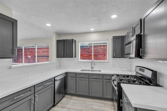 Building Photo - 6022 Charlestown Colony Ct