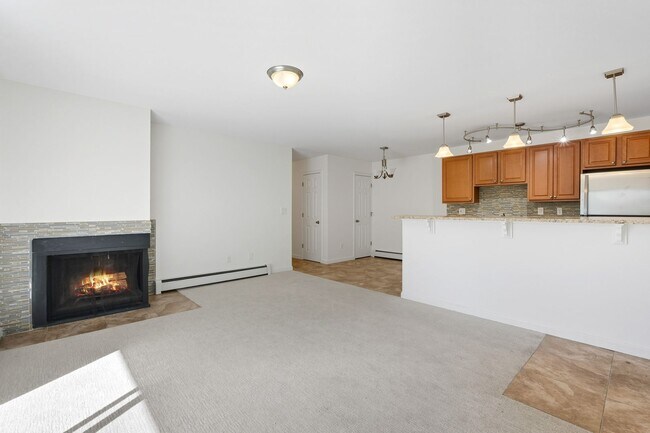 Building Photo - South Boulder 2-bedroom, 2-bath condo with laundry, pool, and heat included