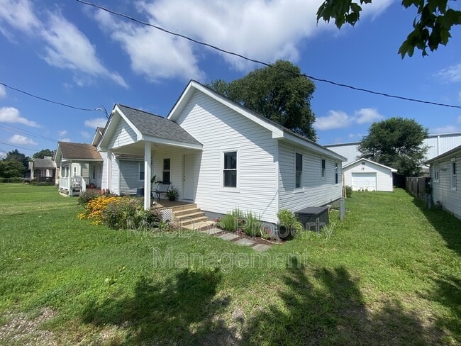 Building Photo - 160 Bend Farm Rd