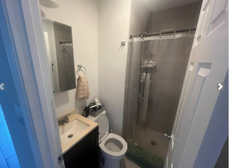 Building Photo - 220 Hanover St