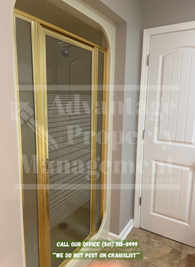 Building Photo - 11 Pamela Ln