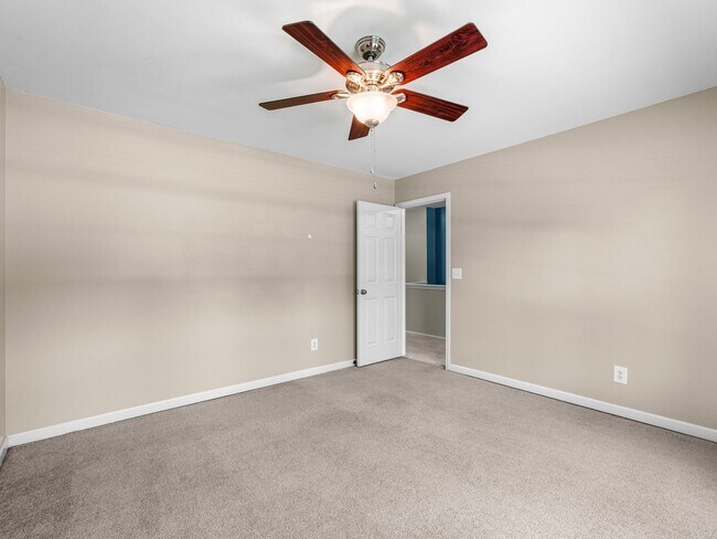 Building Photo - 156 Old Beechtree Ln