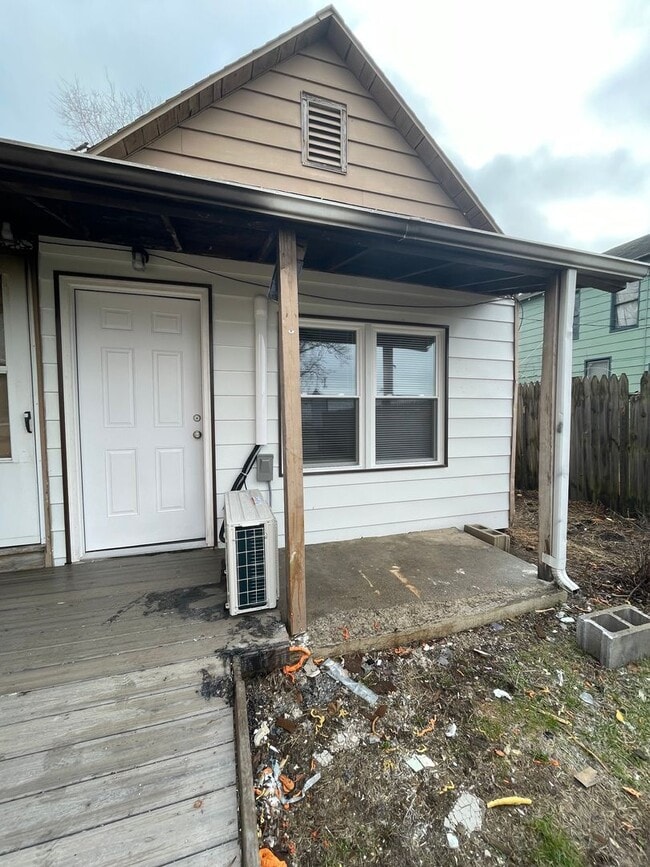 Building Photo - 2415 N 19th St