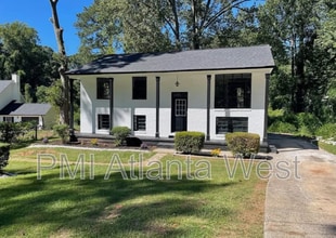 Building Photo - 8421 Stonewall Jackson Dr