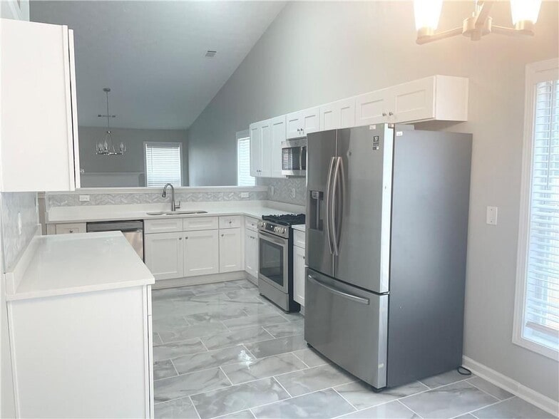 Building Photo - 2715 Sterling Creek Pointe