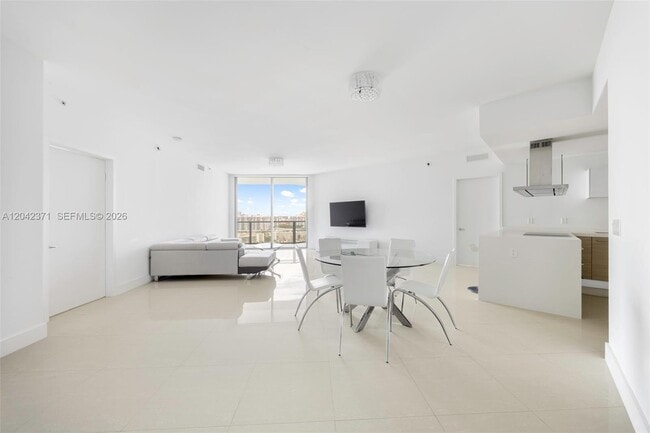 Building Photo - 17301 Biscayne Blvd