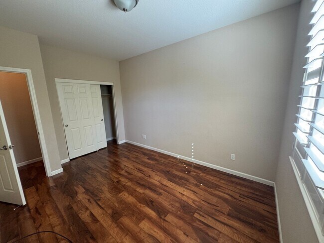 Building Photo - 2120 Virginia Lake Way