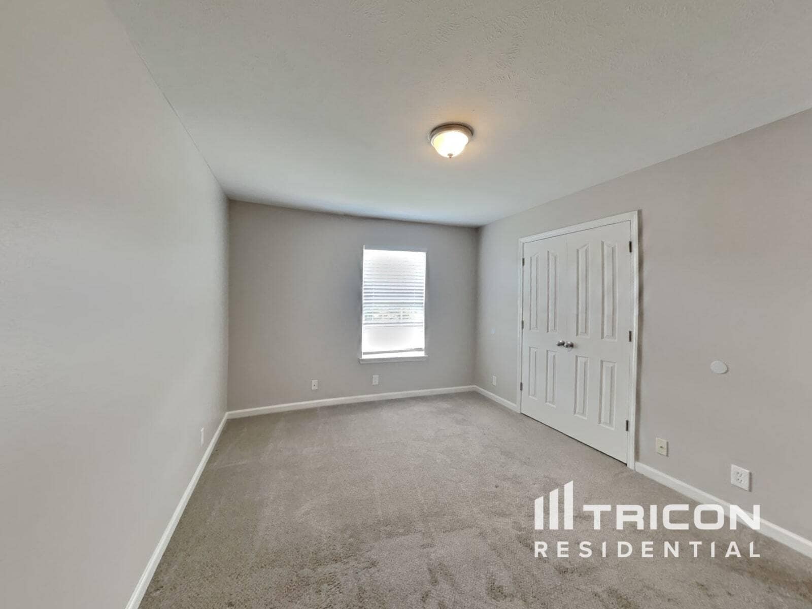 Building Photo - 820 Chickamauga Dr