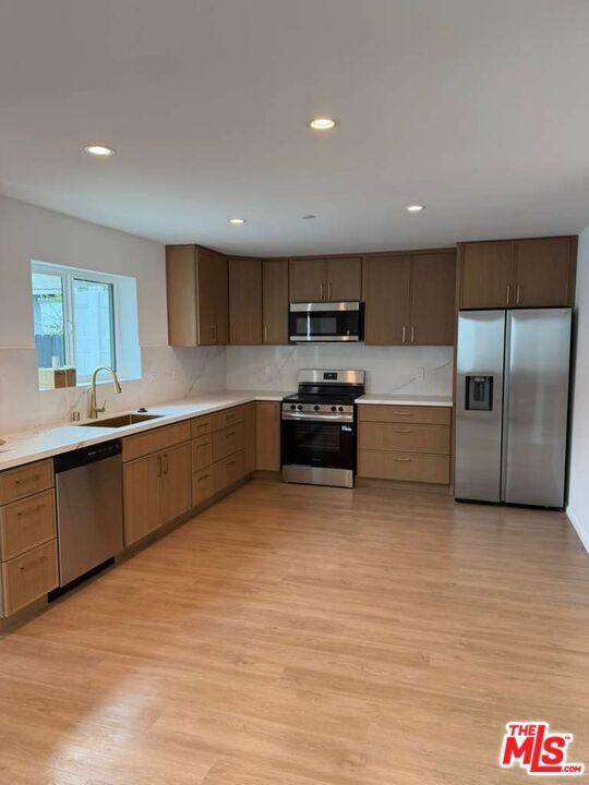 Building Photo - 5417 Gentry Ave