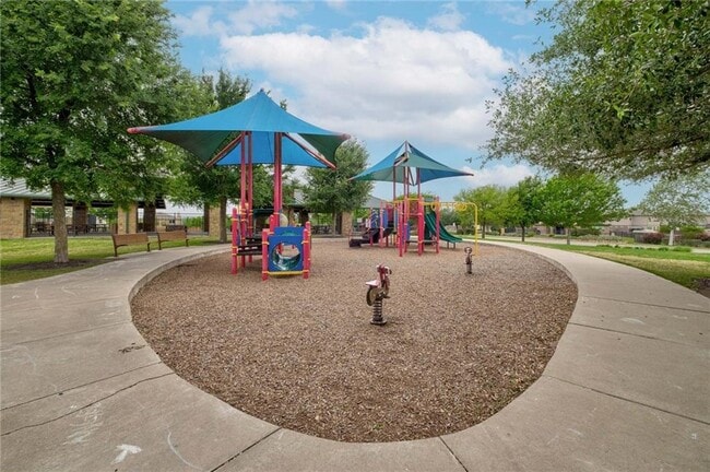 Building Photo - 806 Pepperbark Loop