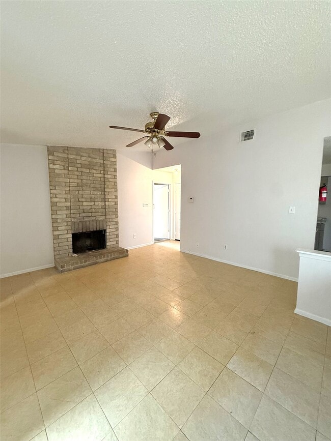 Building Photo - 12119 Tambourine Dr