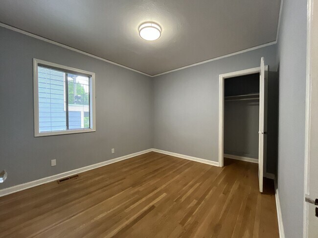 Building Photo - Three-Bedroom Home with Updated Kitchen & Vaulted Ceilings
