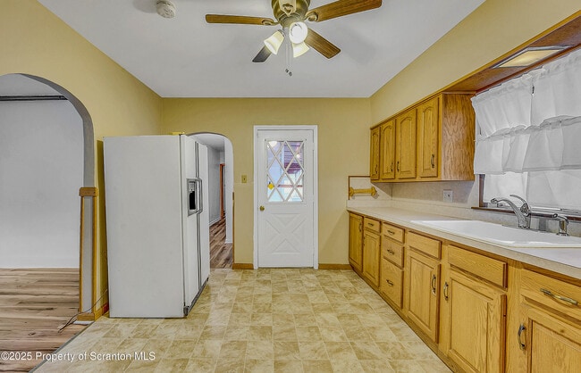 Building Photo - 2819 Birney Ave