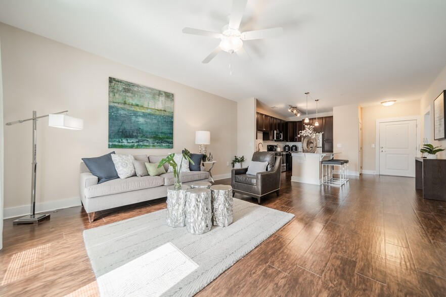 Building Photo - Meridian at Sutton Square