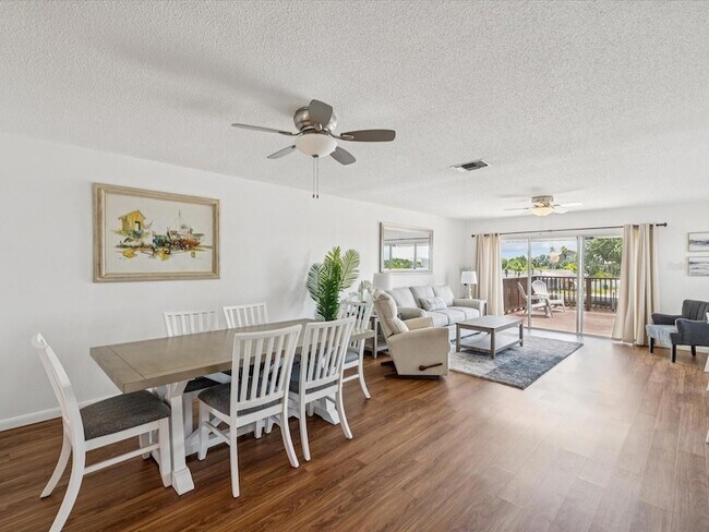 Building Photo - 3272 Minnow Creek Dr