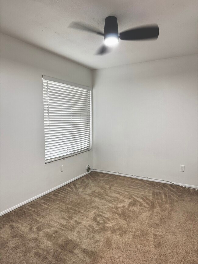 Building Photo - 6728 Omega Dr