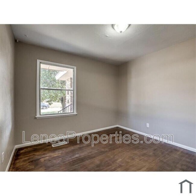 Building Photo - 2741 SW Murray Dr