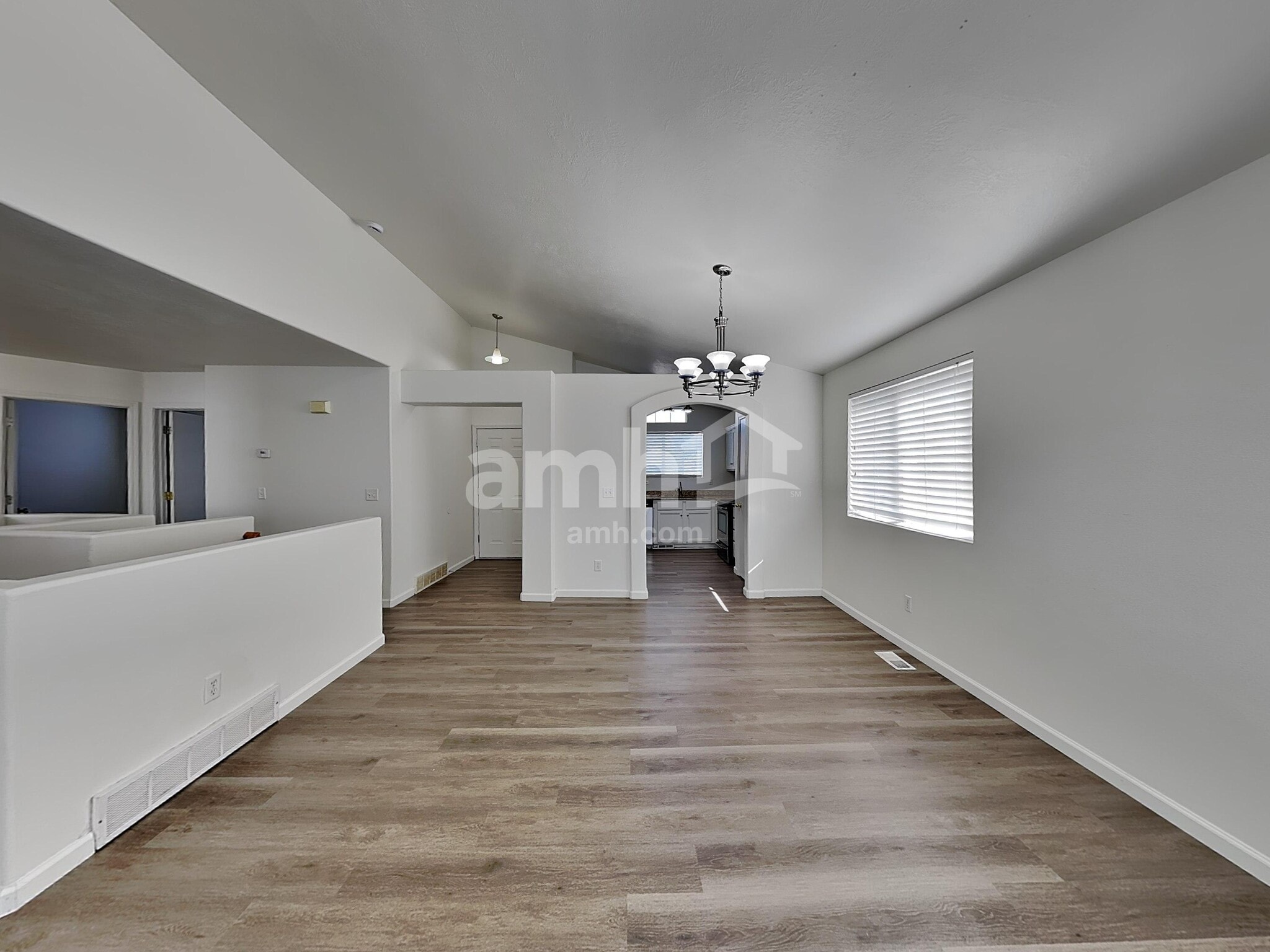 Building Photo - 14354 S Debrian Way