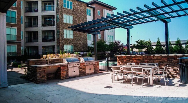 Building Photo - 6408 Providence Farm Ln