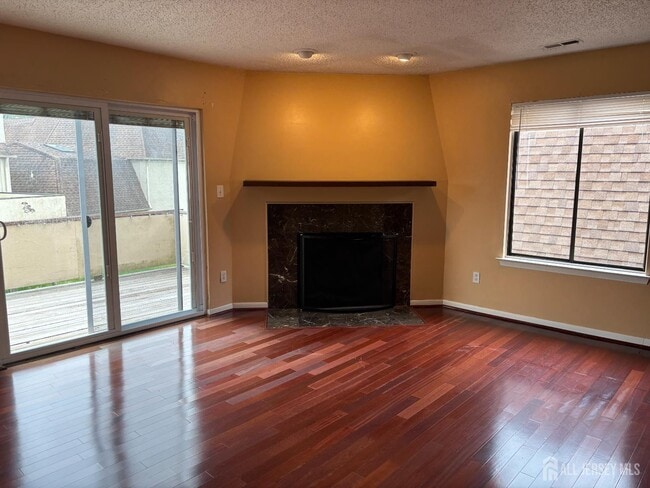 Building Photo - 92 Gate House Ln