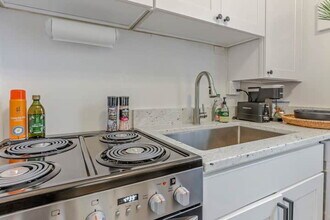Building Photo - The Artist's Apt. | 1BR | Short North | +Parking