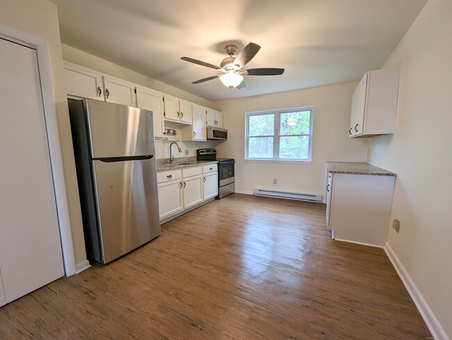 Building Photo - 101 Belair Dr
