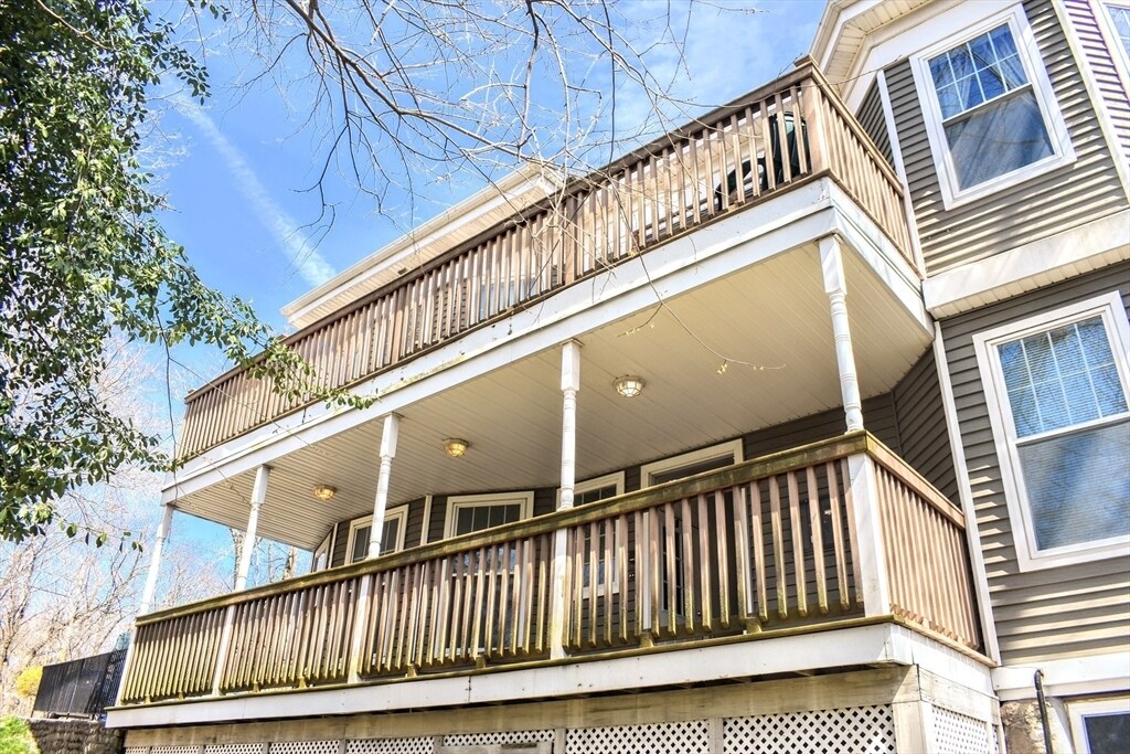 Building Photo - 15 Parley Ave